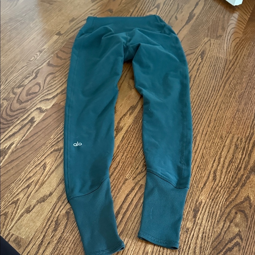 ALO Yoga Deep GreenLeggings -matching bra listed separate - Picture 6 of 9